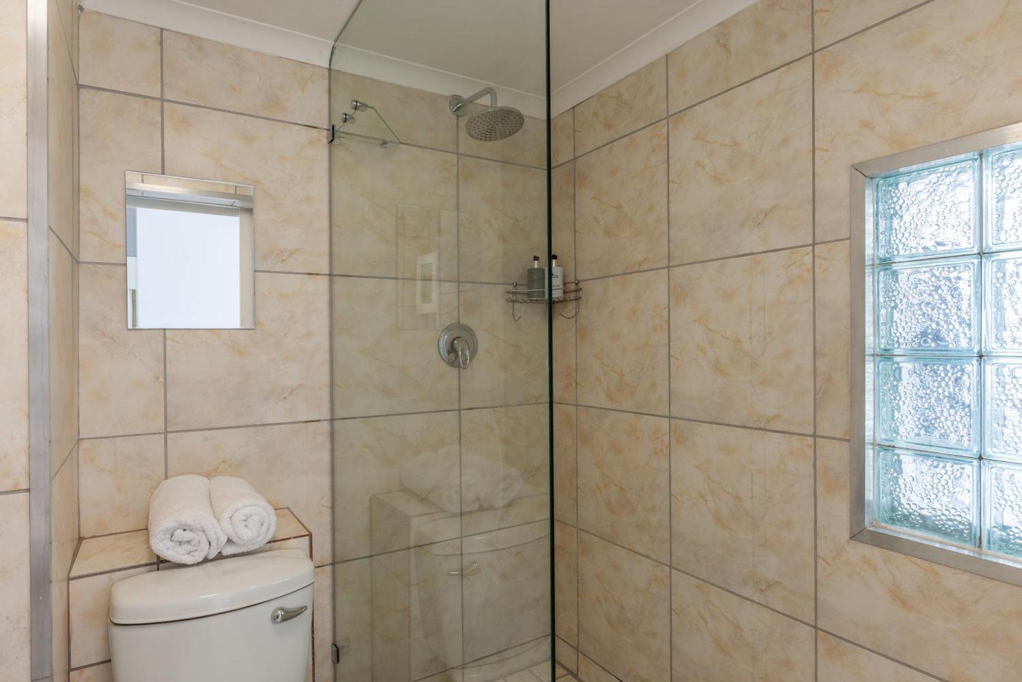 Montclaire 50F Apartment Cape Town Bagian luar foto